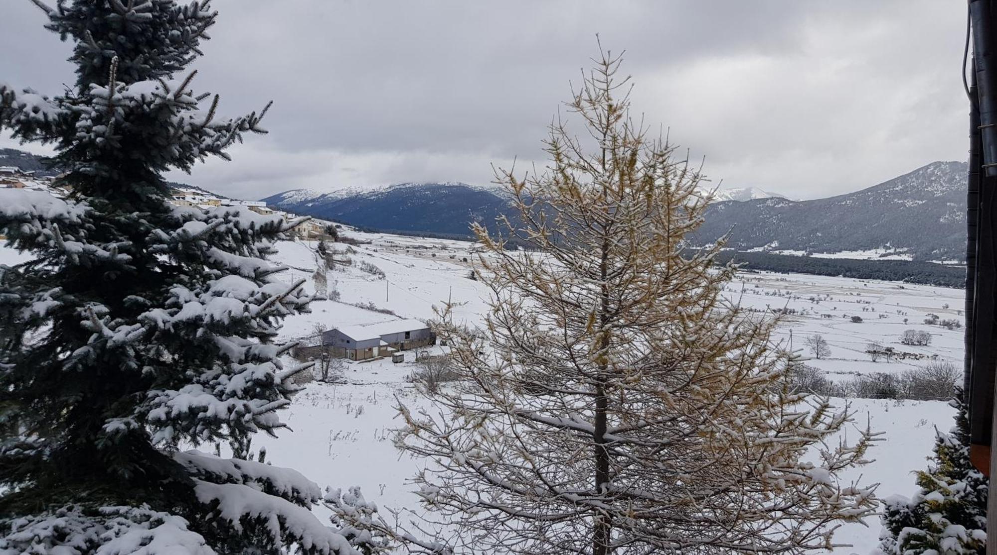 Chalet Pres Des Pistes Avec Vue Panoramique Les Angles  Dış mekan fotoğraf