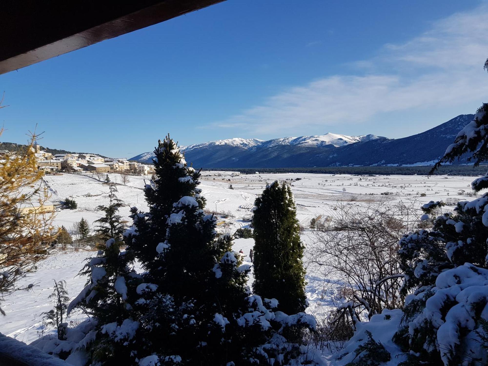 Chalet Pres Des Pistes Avec Vue Panoramique Les Angles  Dış mekan fotoğraf