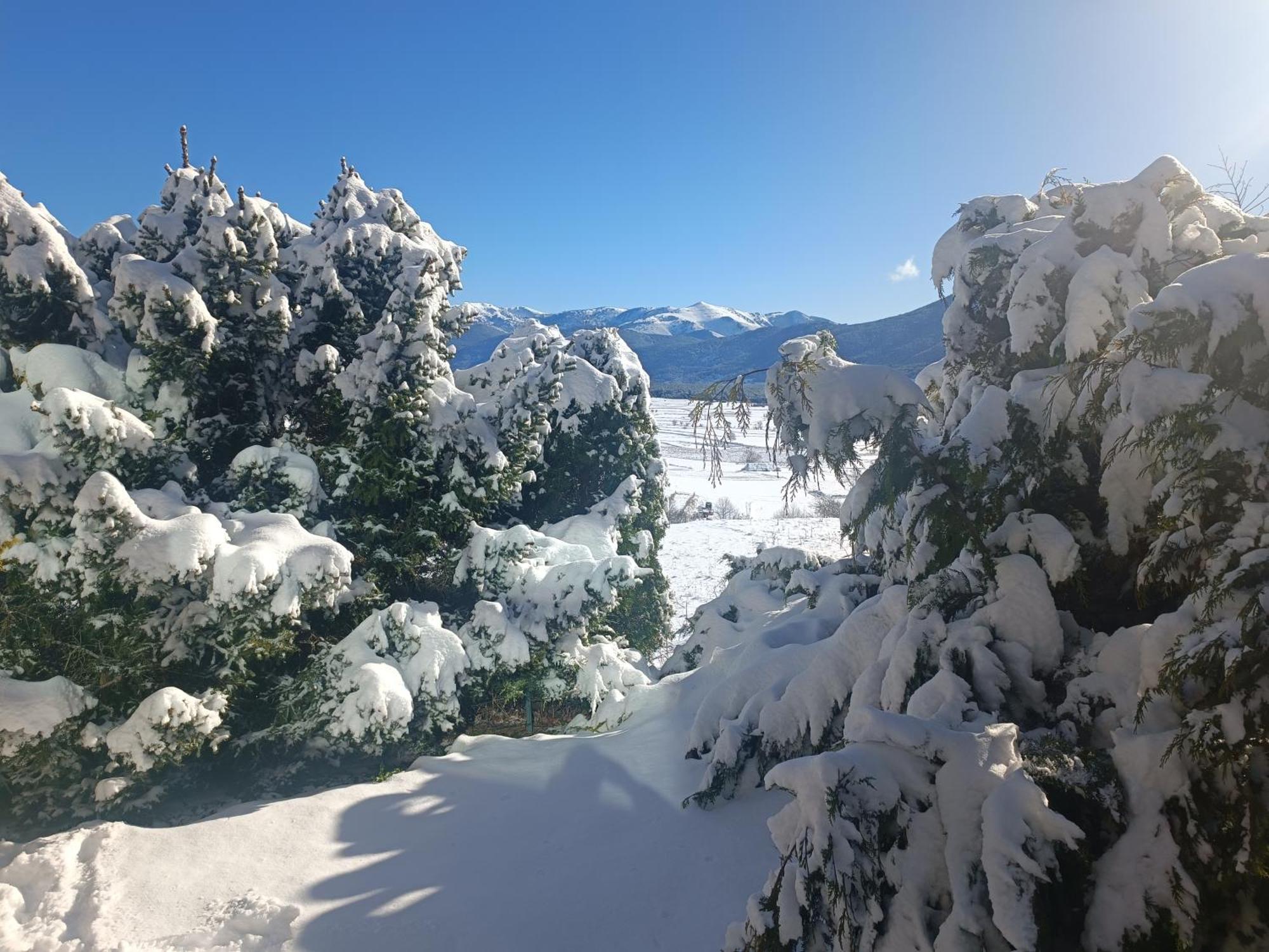 Chalet Pres Des Pistes Avec Vue Panoramique Les Angles  Dış mekan fotoğraf